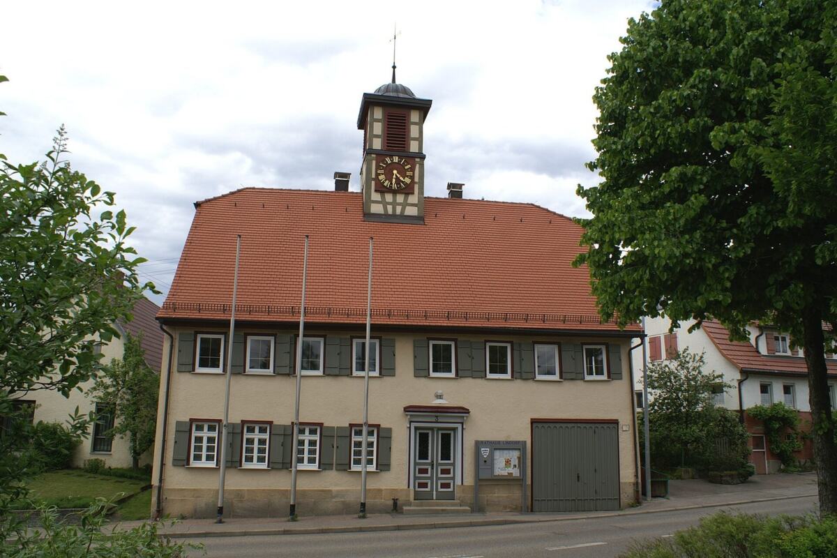 Lindorf, Rathaus